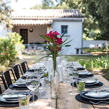 Lys, Charme En Luxe Casa de Férias La Roque-sur-Cèze